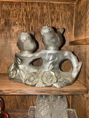 VNTG Silver painted two birds on a perch salt and pepper shakers